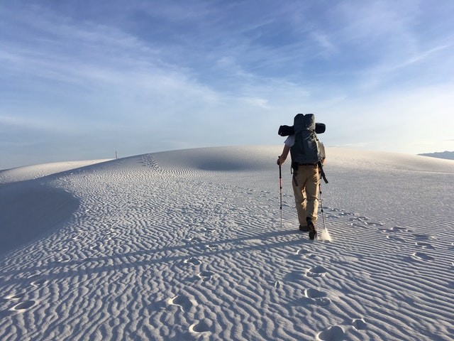 trekking images