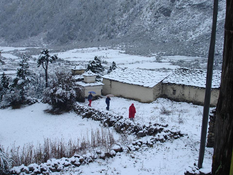 trekking images